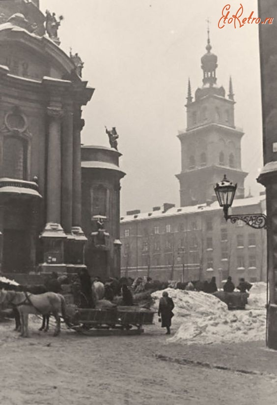 Львов - Львів.  Сучасна Музейна площа, зима 1941 р. Фото С.Шиманського.