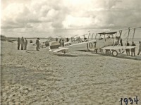 Нарва - Самолеты Avro 504R на пляже Naroova-Joesuu.