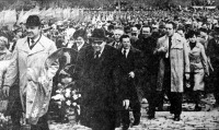 Житомир - Мітинг  присвячений 34-й річниці Перемоги і відкриттю монумента Вічної Слави