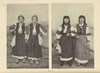 Закарпатская область - Женщины в народных костюмах из Колочева, 1926