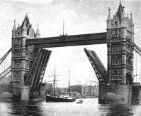 Лондон - «Квест» проходит Тауэрский мост 17 сентября 1921 года