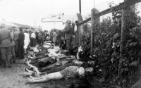 Краков - Тела убитых евреев на одной из улиц Краковского гетто