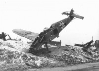 Авиация - Сбитый немецкий самолет