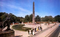 Калининград - Калининград (до 1946 г. Кёнигсберг). Памятник воинам-гвардейцам.