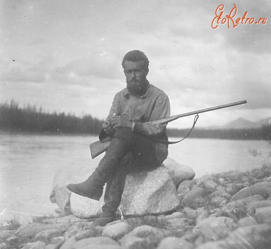 Магаданская область - Портрет на фоне реки Колымы. 1934
