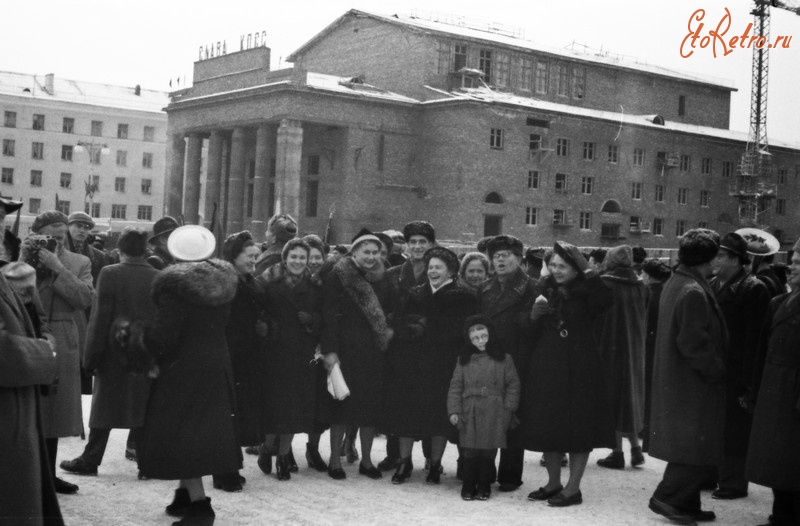 Мурманск - 1960 г. На заднем плане строительство Драмтеатра.