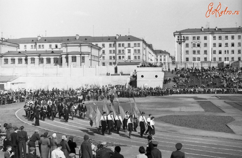 Мурманск - Мурманск. 19.05.1962 г. День пионерии. Парад на стадионе 