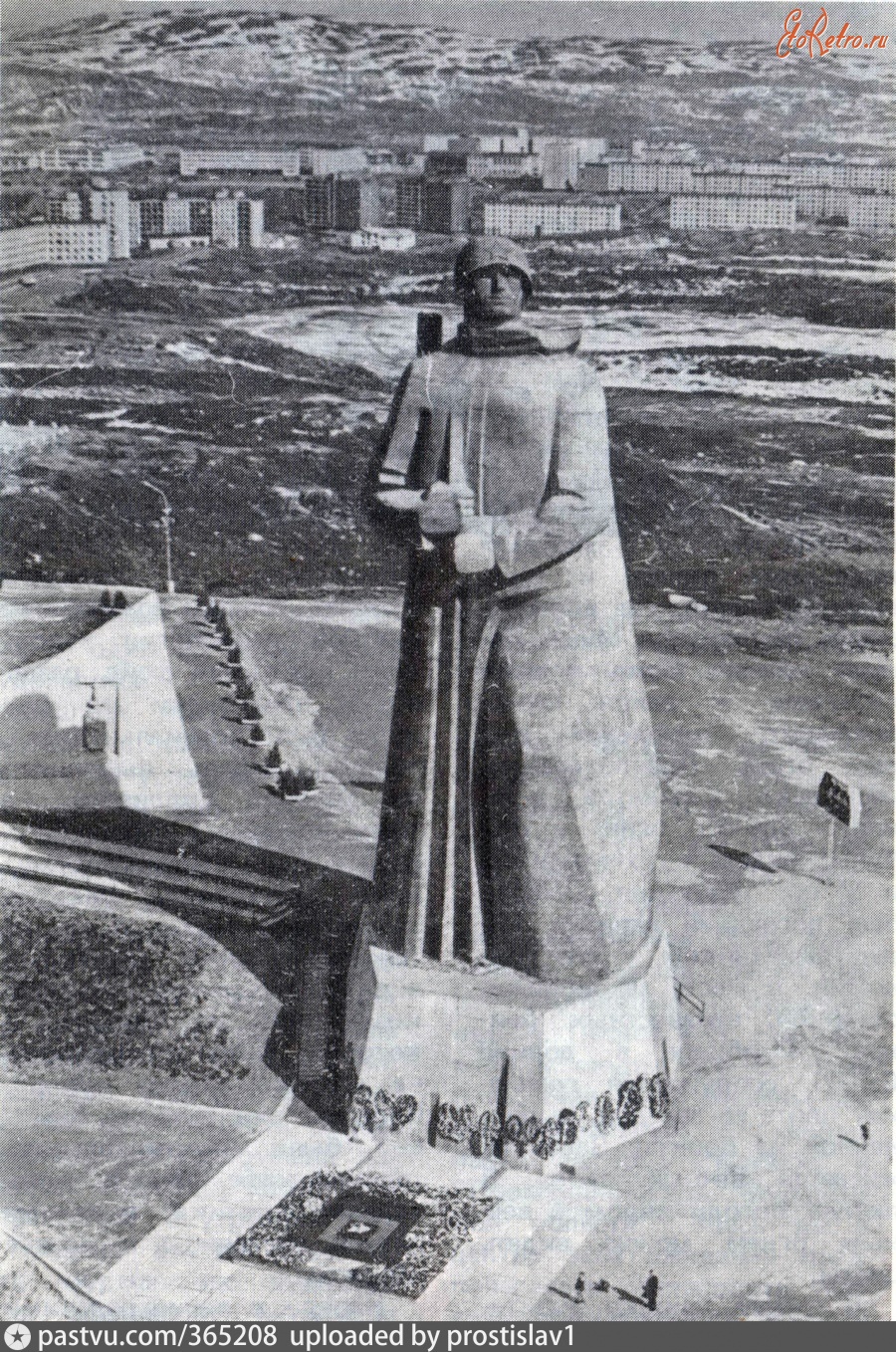 Стройка памятника Алеше Мурманск