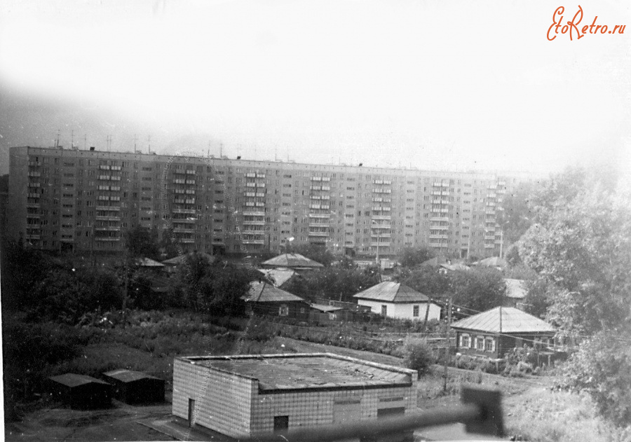 Новосибирск - Северо-Чемской жилмассив. Вид на улицу Комсомольскую.