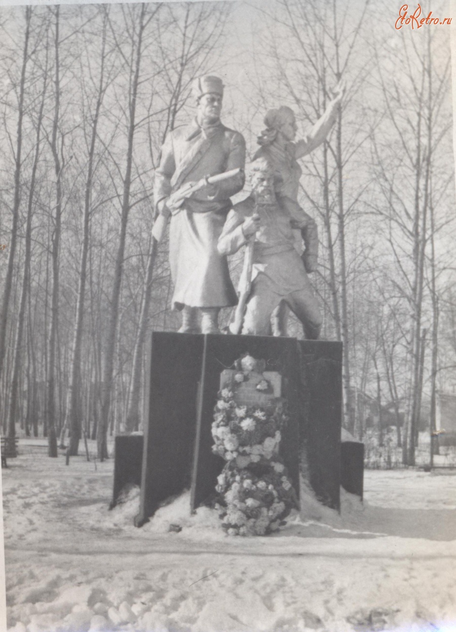 Бузулук - Памятник погибшим в гражданскую войну
