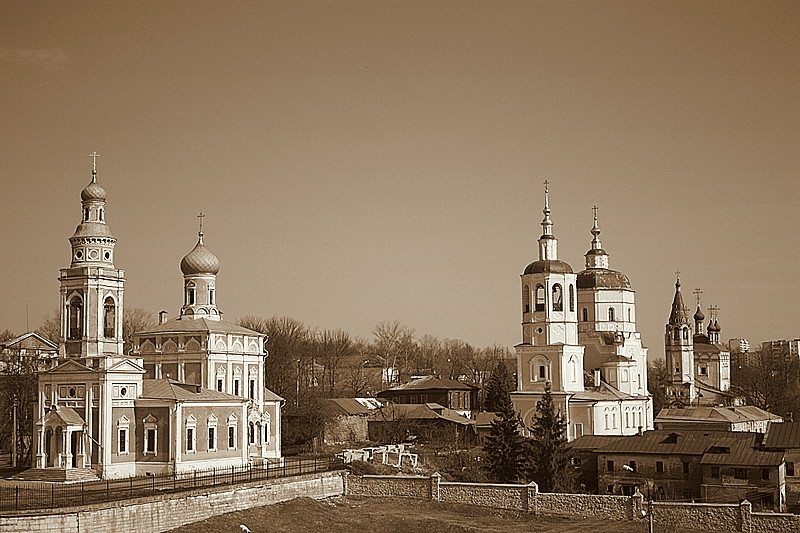 Серпухов - Вид с Соборной горы на Ильинскую и Успенскую церкви
