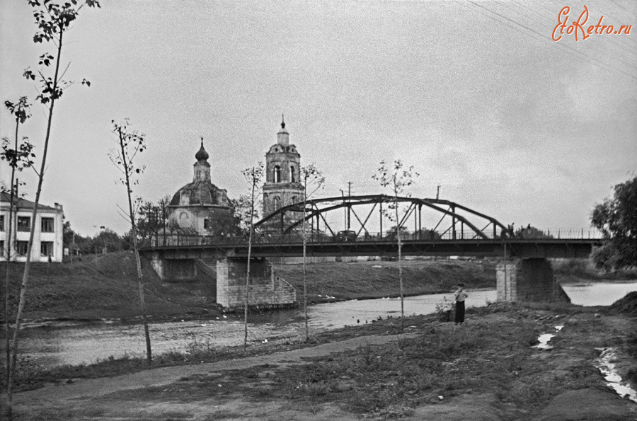 Михайлов - Михайлов. Мост Бантле и церковь Рождества Богородицы.