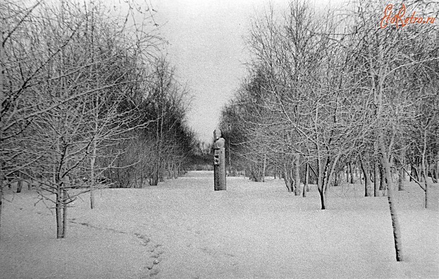 Спасск-Рязанский - Село Ижевское. Бюст Герою Советского Союза Иосифу Александровичу Лапушкину.