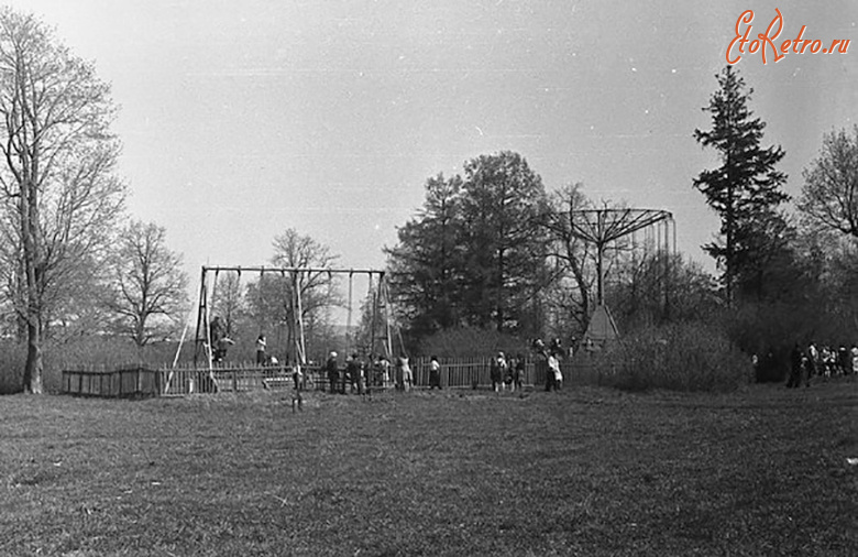 Старожилово - Аттракционы в Городском парке.