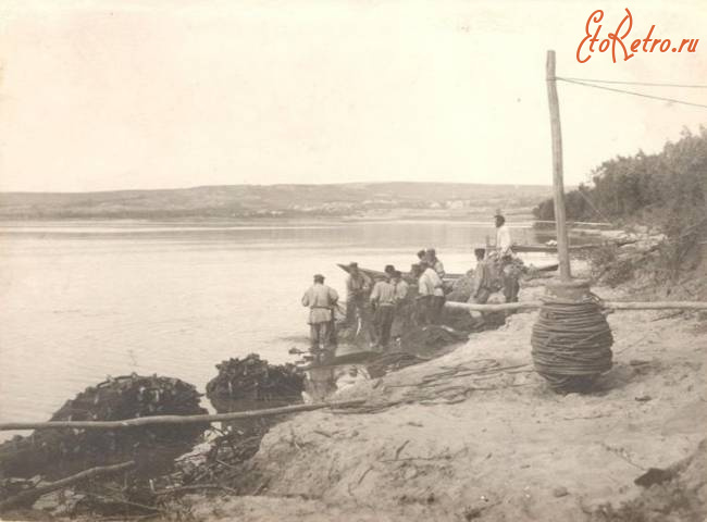 Саратовская область - Рыбаки на Волге близ села Ссиненькие