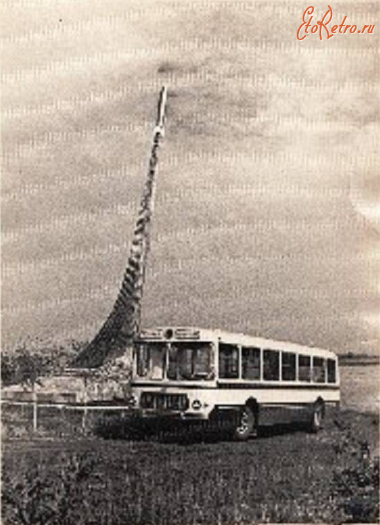 Саратовская область - Автобус ЗИУ-6 на месте приземления Ю.А.Гагарина