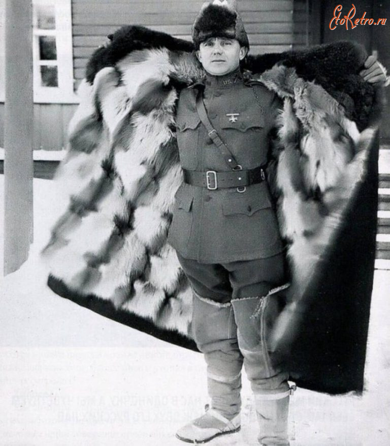Разное - Американский офицер в меховой шинели из комплекта зимнего обмундирования