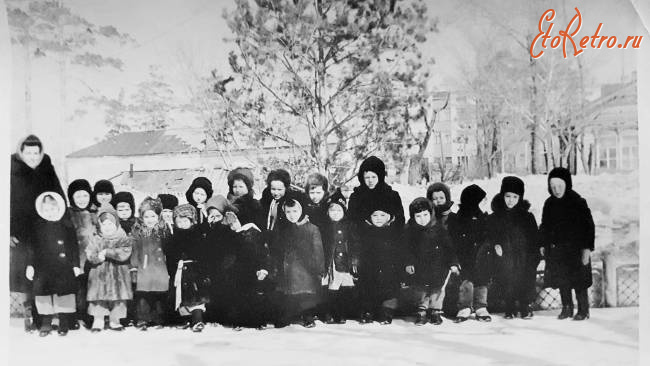 Аткарск - Детсадовцы на прогулке в парке