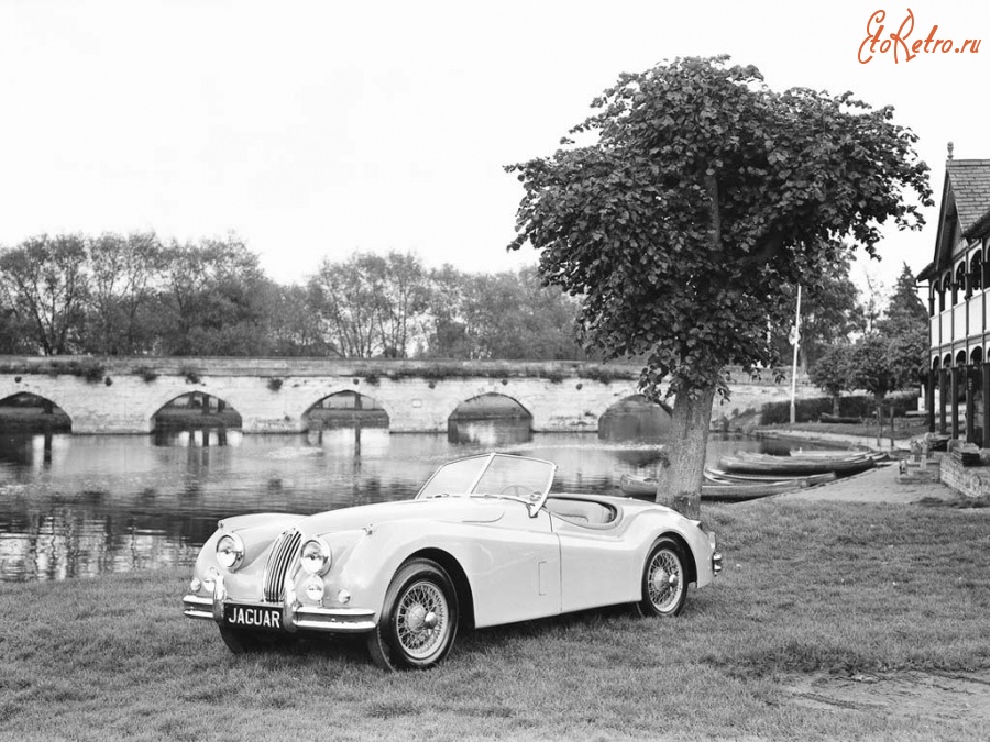 Ретро автомобили - Jaguar XK140.