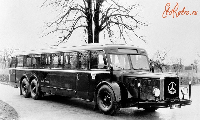 Ретро автомобили - Автобус Mercedes-Benz 010000