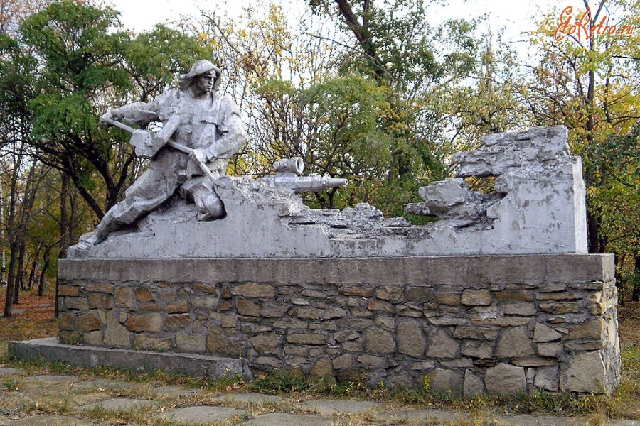 Луганск - Памятник шахтерам гидромониторщикам