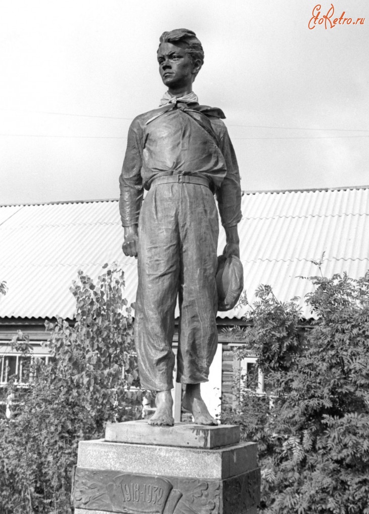 Свердловская область - Памятник Павлику Морозову в Свердловской области, 1968 год.