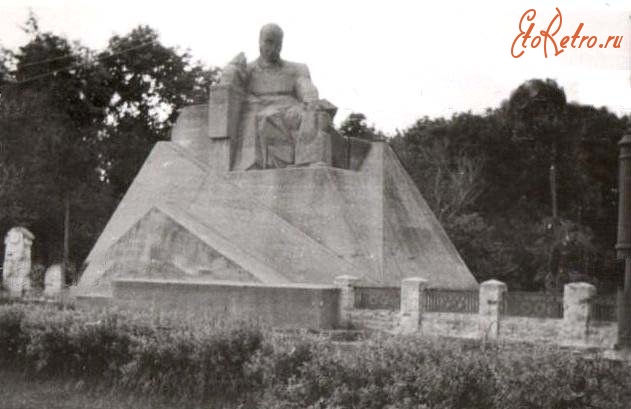 Полтава - Памятник Т.Г.Шевченко