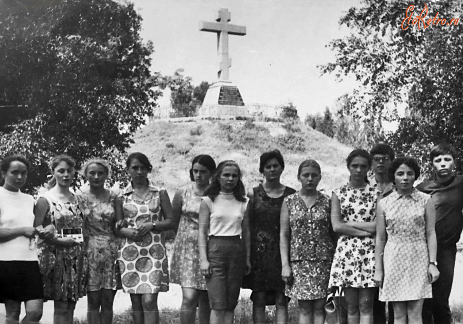 Полтава - Братская могила русских воинов в Полтаве.