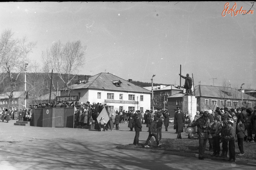 Ивдель - Демонстрация 1 МАЯ 1988г.