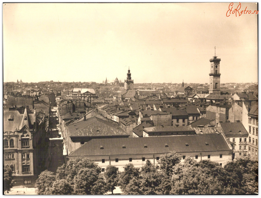 Украина - Львів.  Панорама міста.