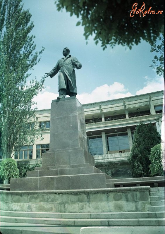 Кисловодск - Памятник Г. К. Орджоникидзе