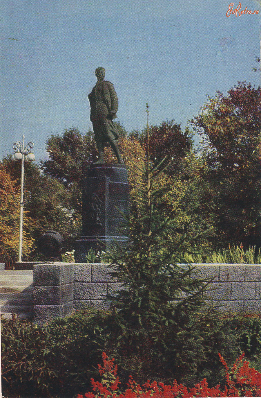 Тамбов - Памятник Зое Космодемьянской.