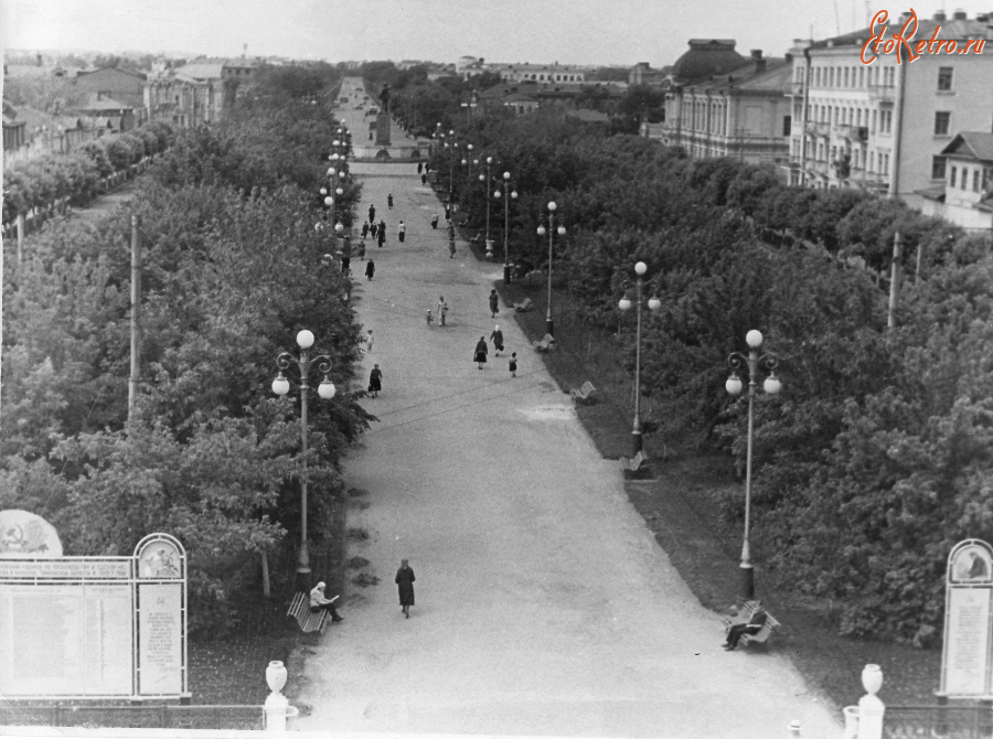 Тамбов - Вид из музыкального училища на улицу Интернациональную.