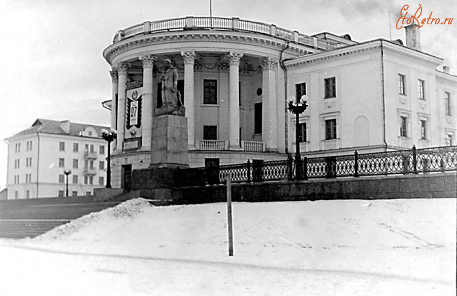 Сатка - Дворец культуры «Магнезит».