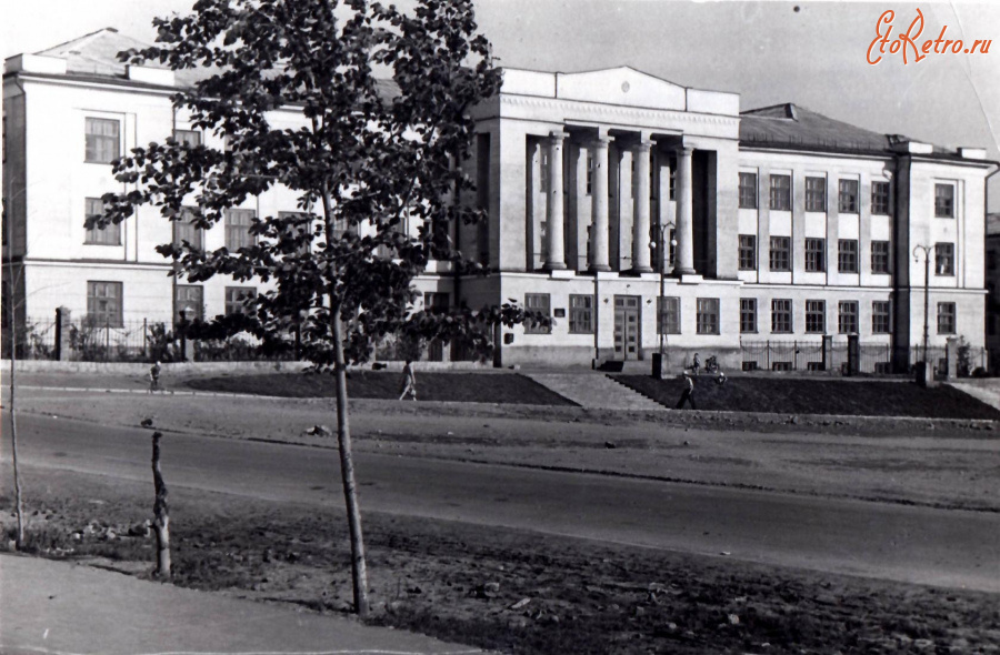 Сатка - Горно-керамический техникум.