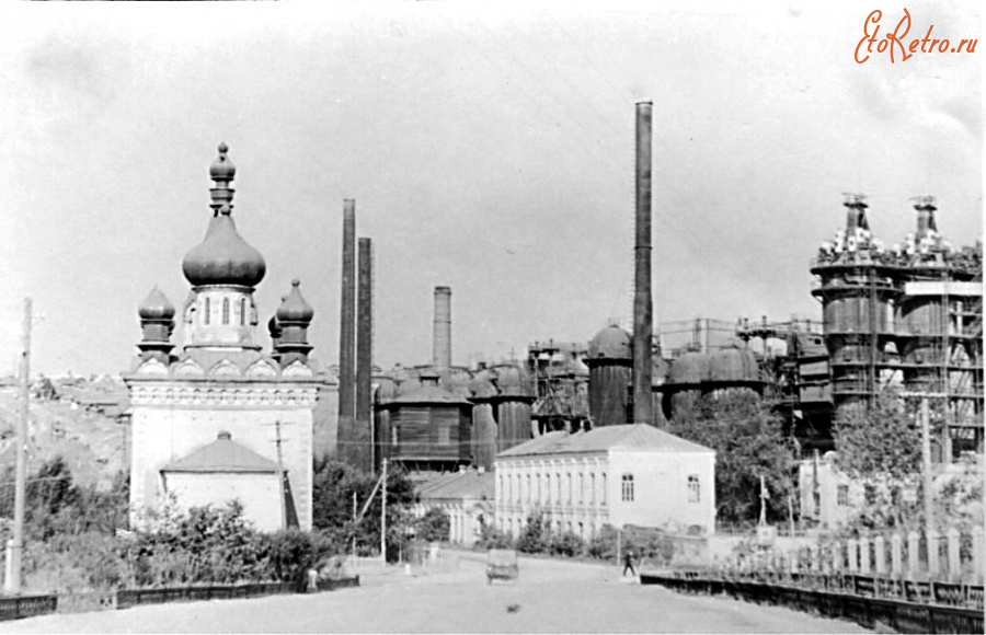 Сатка - Чугуноплавильный завод и Никольская церковь.