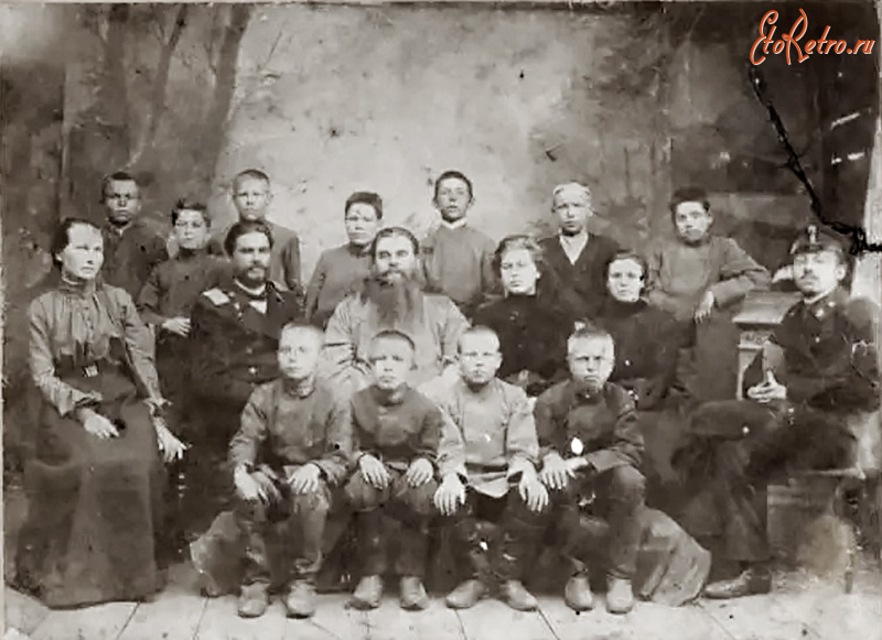 Сатка - Преподаватели и учащиеся Саткинского двухклассного училища.