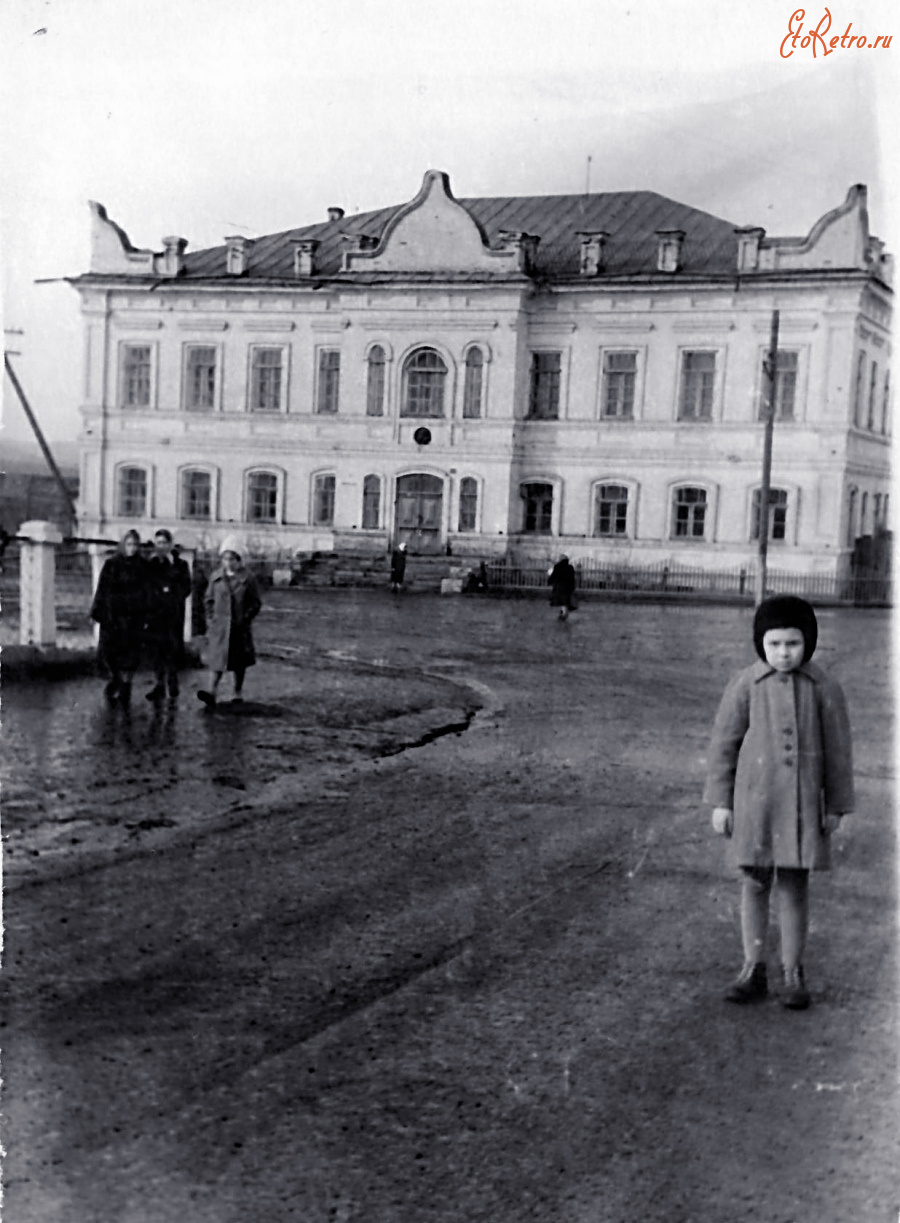 Сатка - Здание начального училища