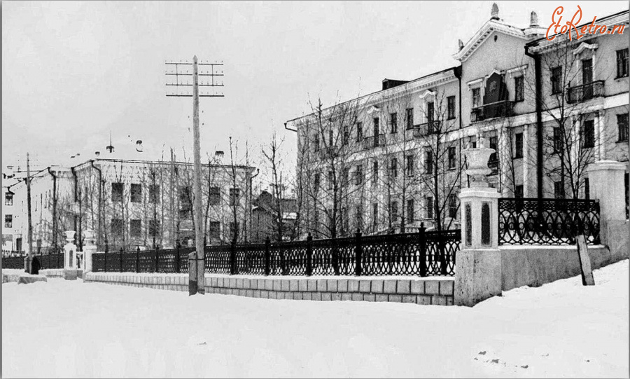 Сатка - Улица Кирова, здание общежития №2