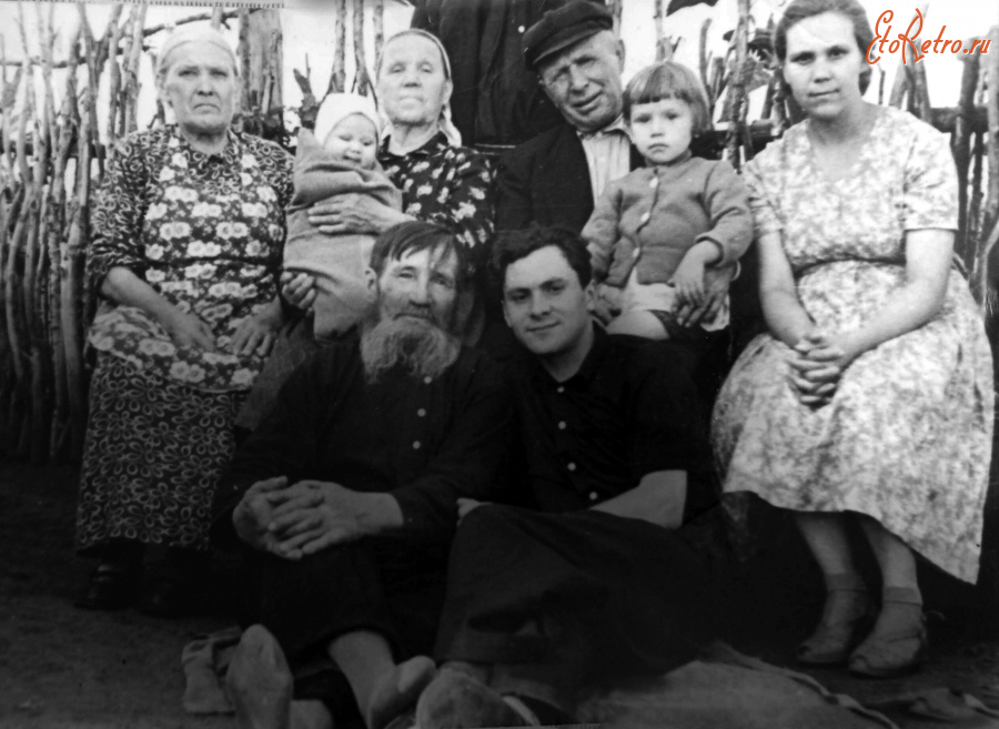 Челябинск - Семья Александра Ивановича Галкина с улицы Миньярской.