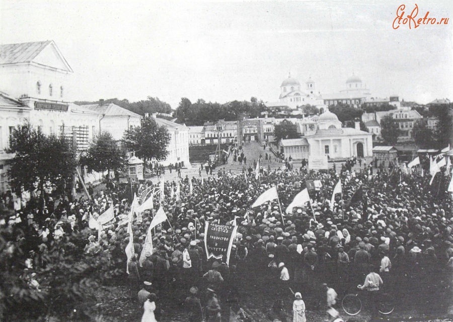 Торжок - Митинг на центральной площади