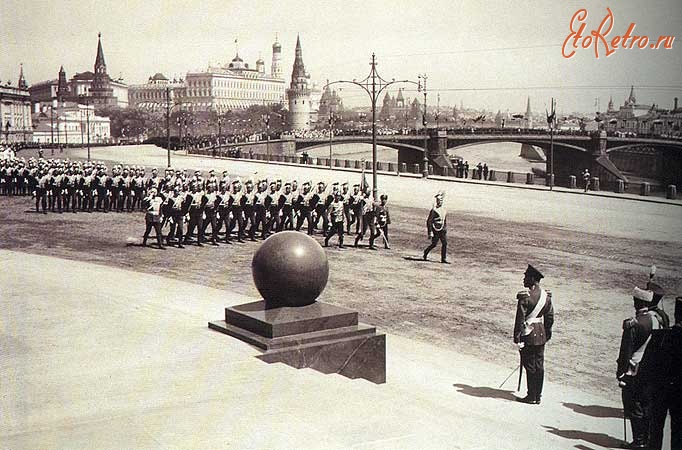 Москва - Памятник Александру III