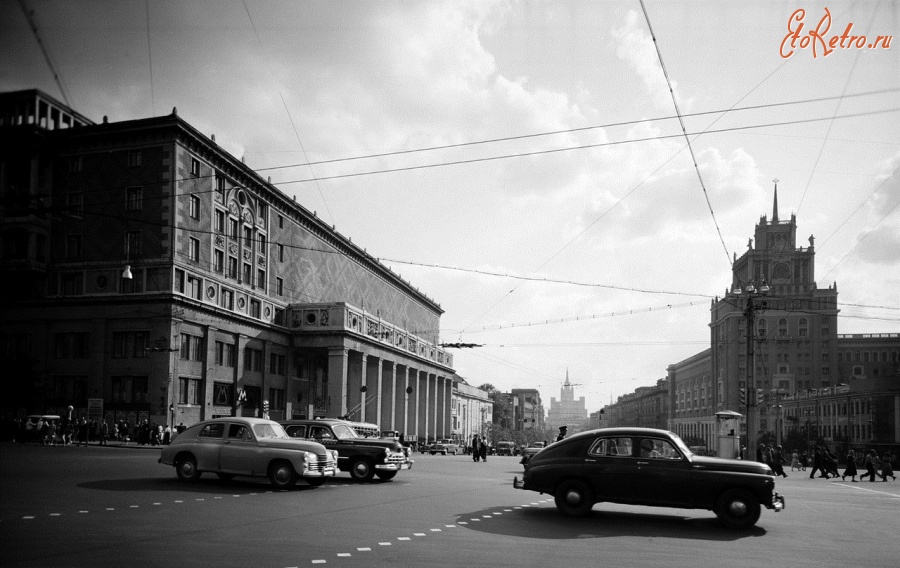 Москва - Площадь Маяковского. Концертный зал им. Чайковского Россия , Москва , ЦАО , Тверской район