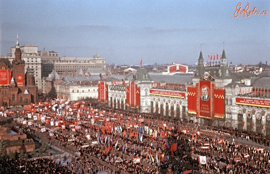 Москва - Демонстрация на Красной площади Россия , Москва , ЦАО , Тверской район , Московский Кремль