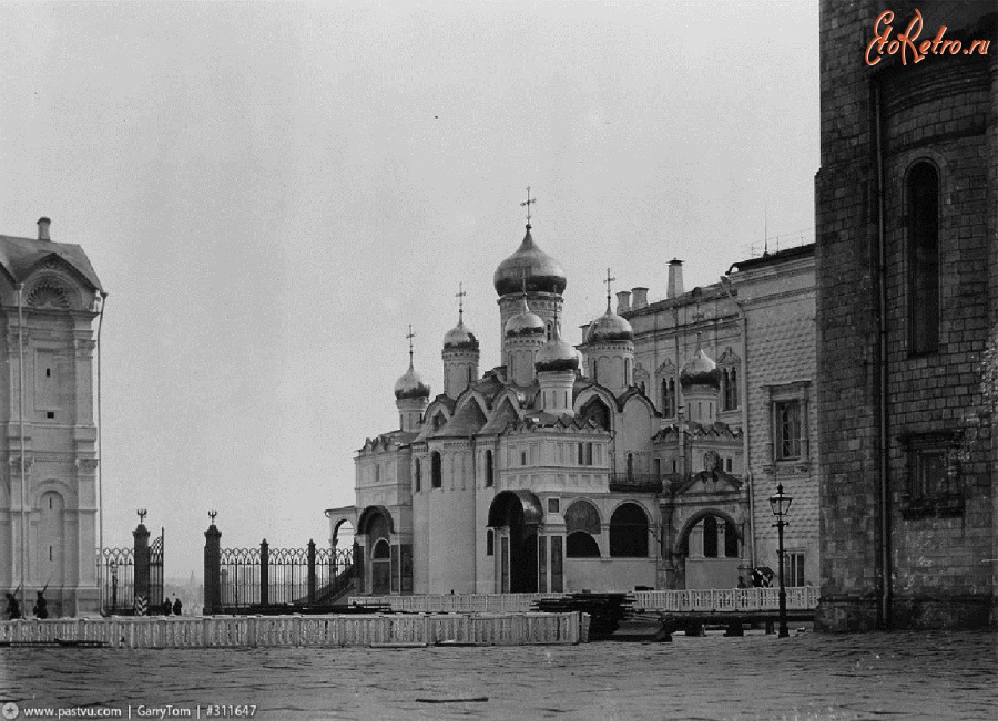 Москва - Благовещенский собор и арка Красного крыльца 1896, Россия, Москва,