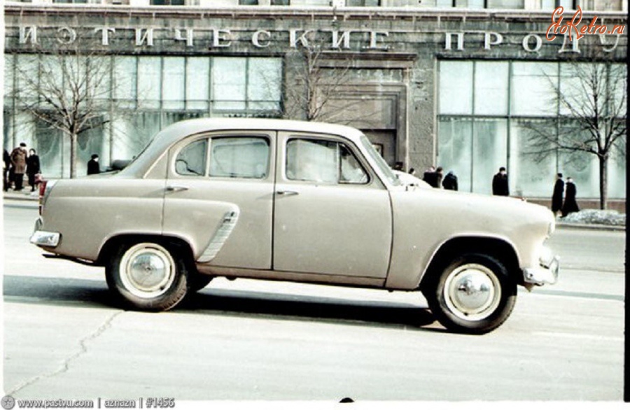 Москва - Автомобиль «Москвич» на улицах Москвы 1956, Россия, Москва,