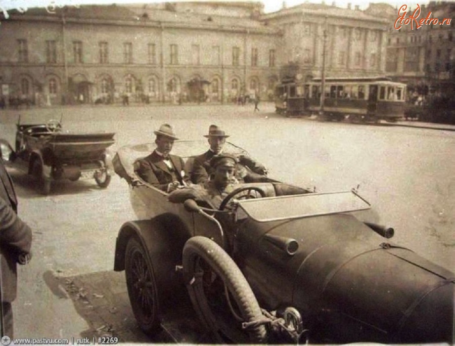 Москва - Театральная площадь. Автомобиль 1918, Россия, Москва,