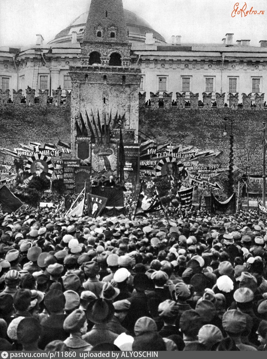 Москва - Ленин произносит речь на Красной площади 1919, Россия, Москва,