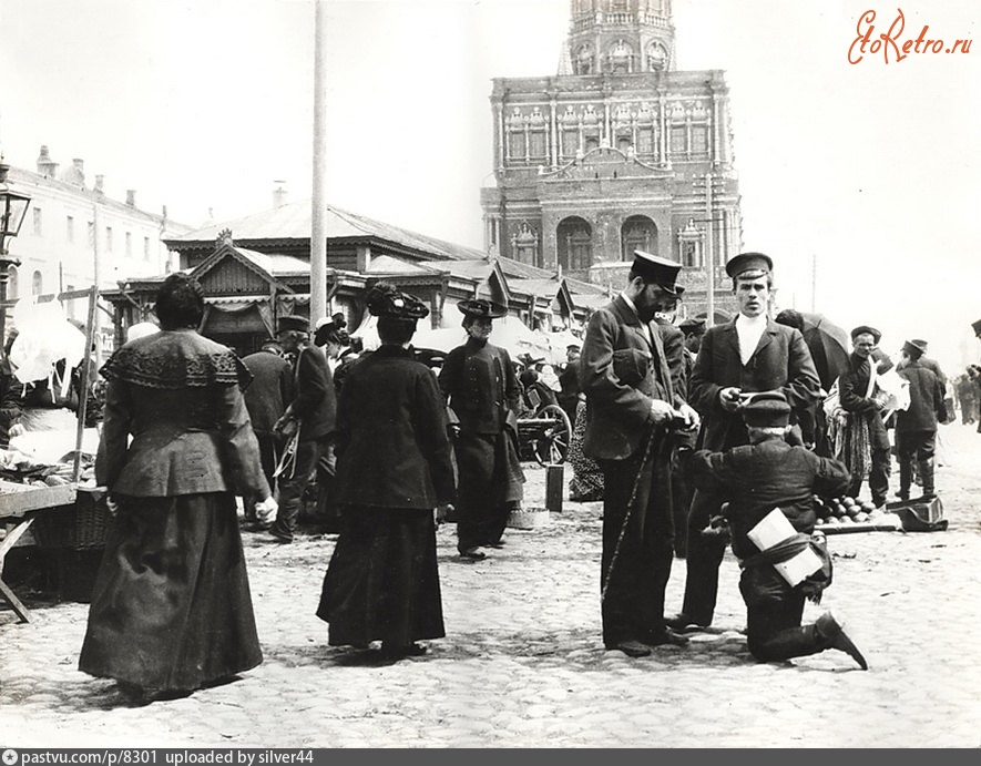 Москва - Примерка костюма на Сухаревском рынке 1900—1905, Россия, Москва,