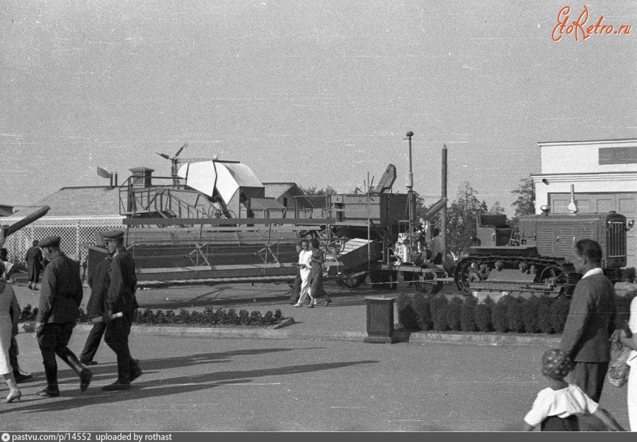 Москва - ВСХВ. Сельскохозяйственные машины 1939, Россия, Москва,